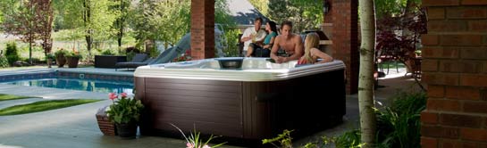 hot-tub-landscape